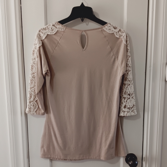 Charming Charlie Lace Rose Embroidered Top Women's Size Small - Picture 2 of 12